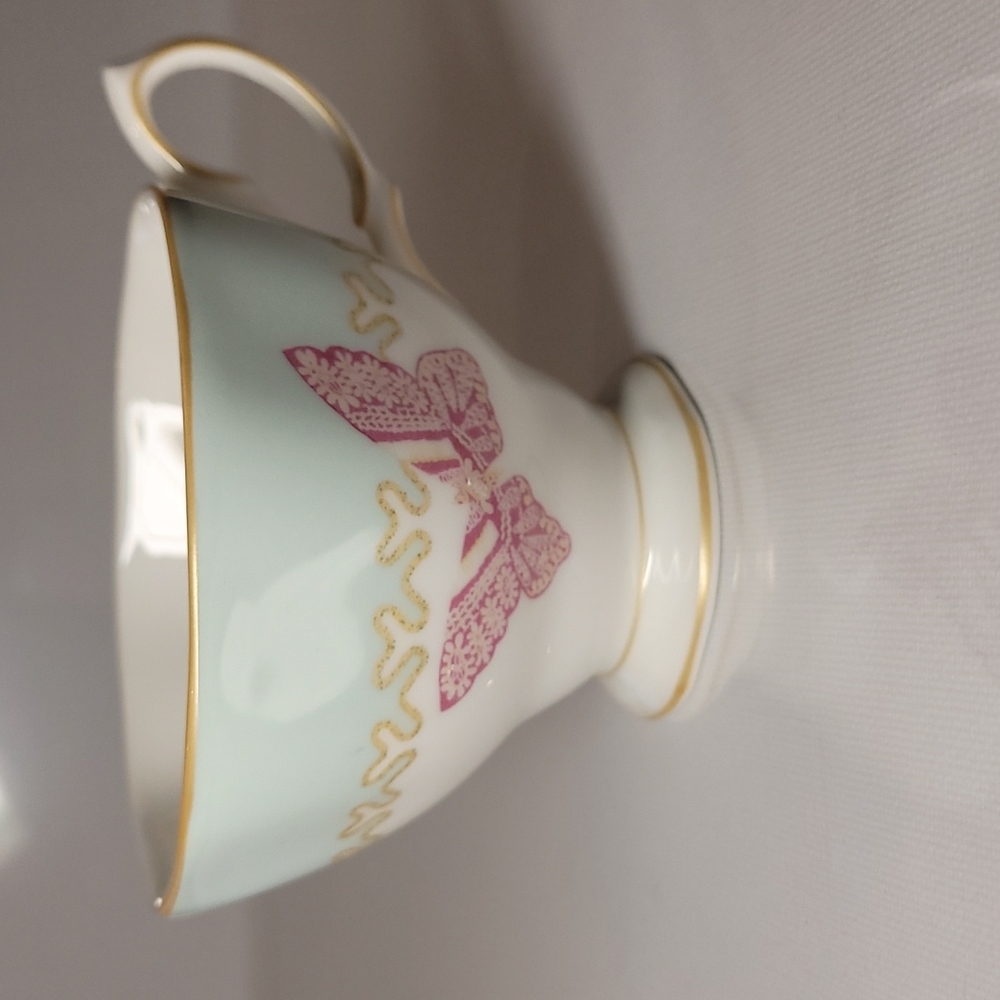 Royal Albert  my favorite thing  cup